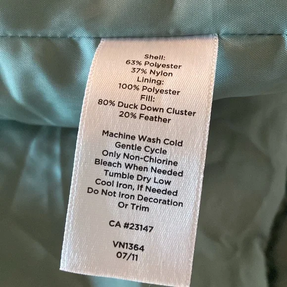 Talbots Ladies Puffer Vest with Duck Down and Feather Fill Size L Petite - Picture 11 of 11